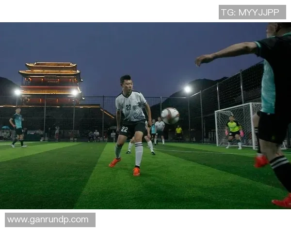 刘军独家分享足球心得与技巧助你提升球技的秘密解析