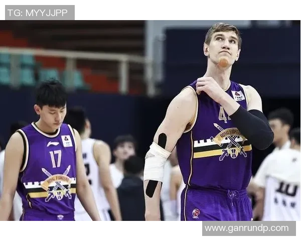 北京篮球队以86分稳居大师赛积分榜首位争夺冠军的希望愈发强烈 北京篮球队以86分稳居大师赛积分榜首位争夺冠军的希望愈发强烈